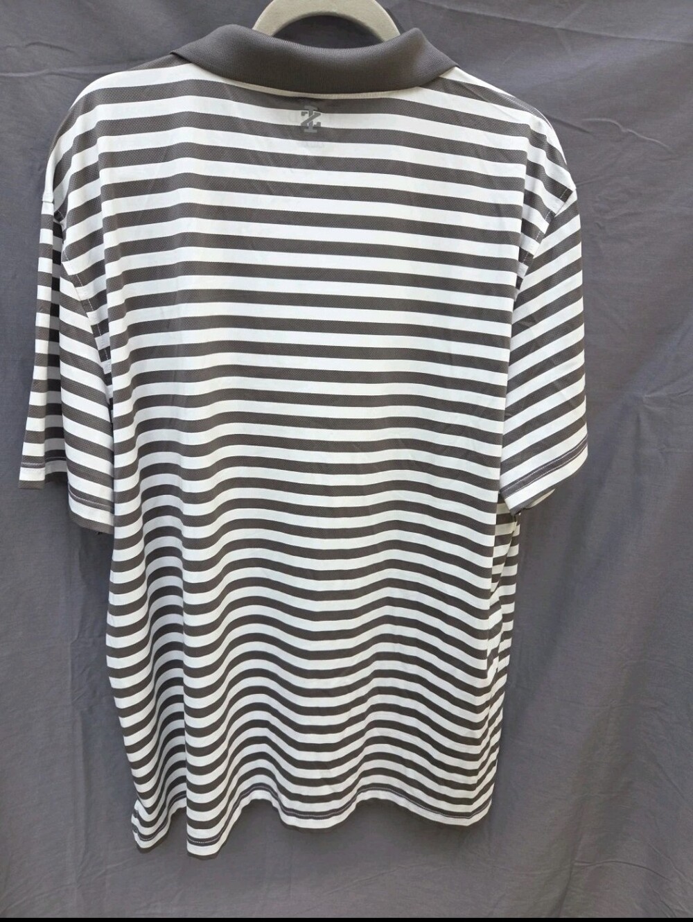 Izod Logo Short Sleeve Performance UPF 15 Moisture Wicking XXL Golf Polo NWT - Picture 4 of 7